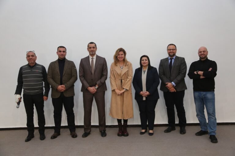 الزيتونة تكرم الطلبة الفائزين في مسابقة الفكرة الابداعية