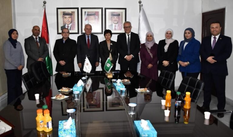 “اليرموك” تُوقع إتفاقية للتعاون مع “الوطني لمكافحة الأوبئة” لتطوير الخدمات التعليمية والصحة المجتمعية