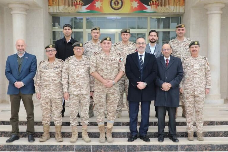 الخدمات الطبية الملكية وجامعة الحسين التقنية يوقعان اتفاقية تعاون تدريبي وأكاديمي