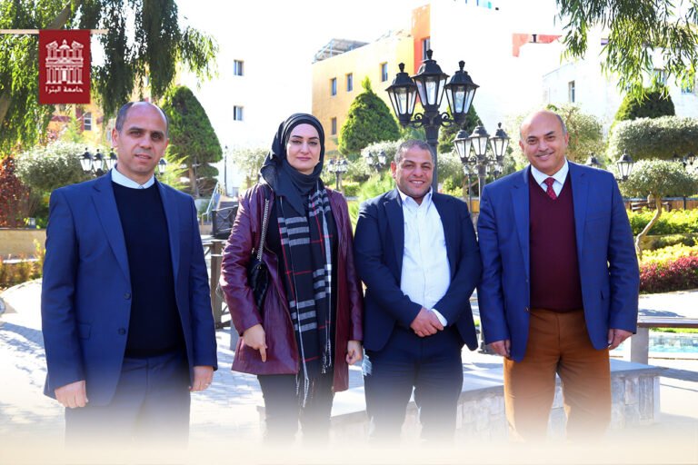 وفد من جامعة بوليتكنك فلسطين يزور كلية طب الأسنان في جامعة البترا ويبحث مجالات التعاون