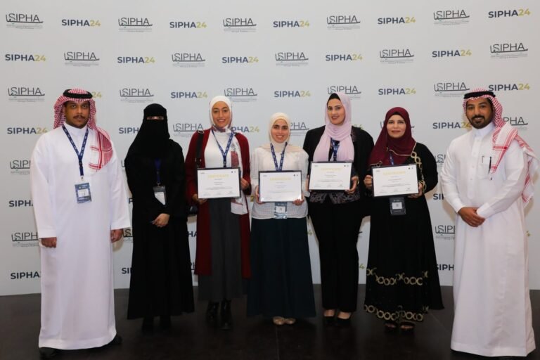 فريق من “صيدلة الأردنية” يحقق المركز الرابع في المسابقة الدولية “الصيدلة الإكلينيكية” ويتأهل إلى الجولة النهائية