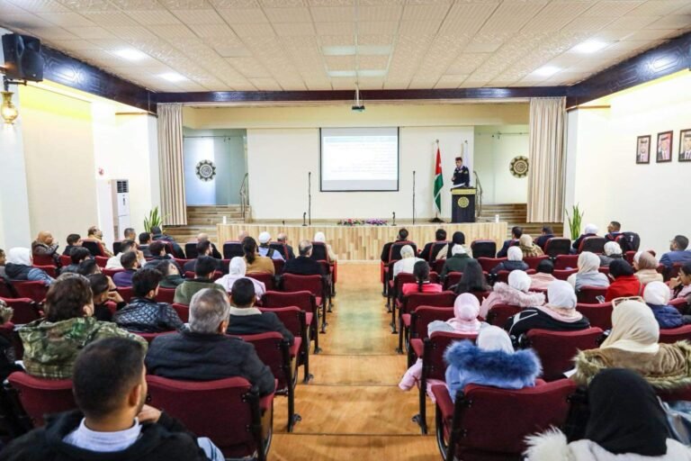 ندوة تثقيفية حول حوادث السير وقانون السير الجديد في رحاب جامعة العلوم الإسلامية