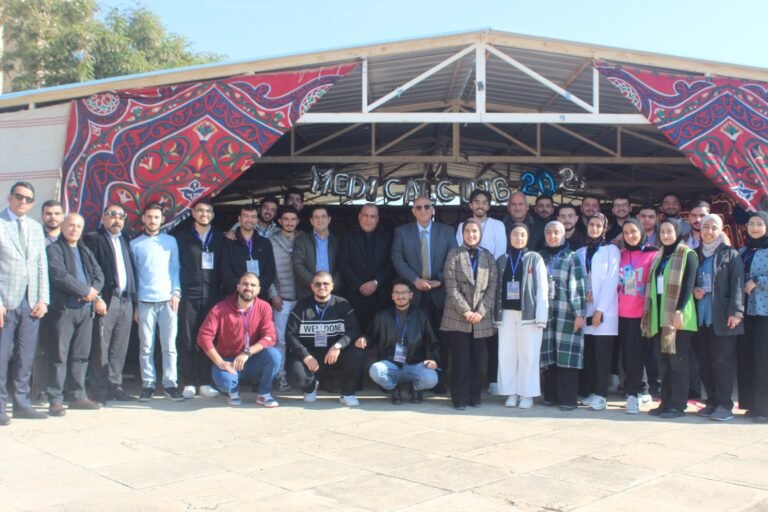 خيمة إرشادية لطلبة الطب في جامعة العلوم والتكنولوجيا