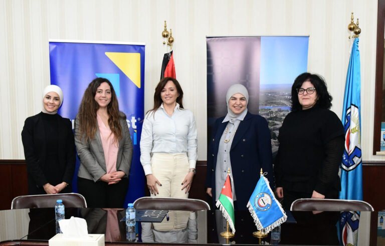 جامعة العلوم والتكنولوجيا الأردنية وأمديست توقعان مذكرة تفاهم