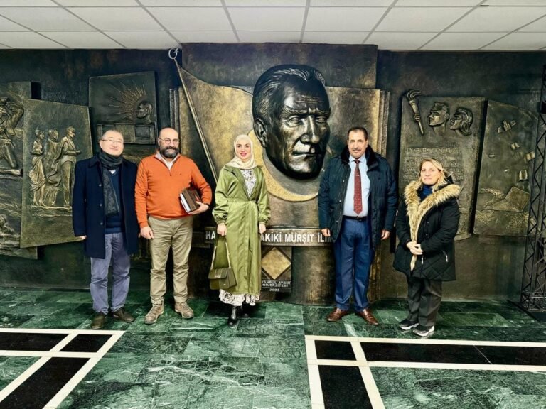 المراشده يرعى حفل تخريج طلبة جدارا المشاركين في برنامج ديلاتفول اسطنبول في جامعة اسطنبول آيدن التركية