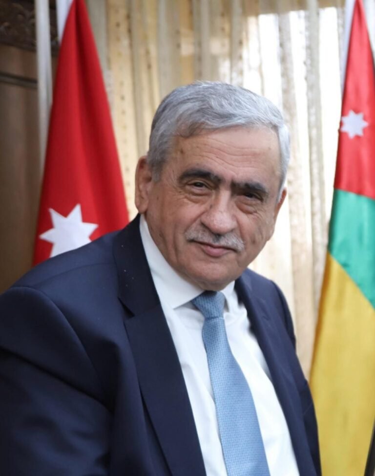 “عبيدات” يقرر تأجيل دفع الرسوم الجامعية للطلبة المتقدمين للمنح والقروض