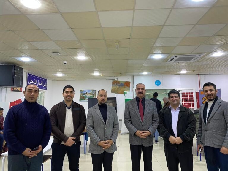 رئيس جامعة إربد الأهلية يتفقد إجراءات استقبال وتسجيل الطلبة الجدد