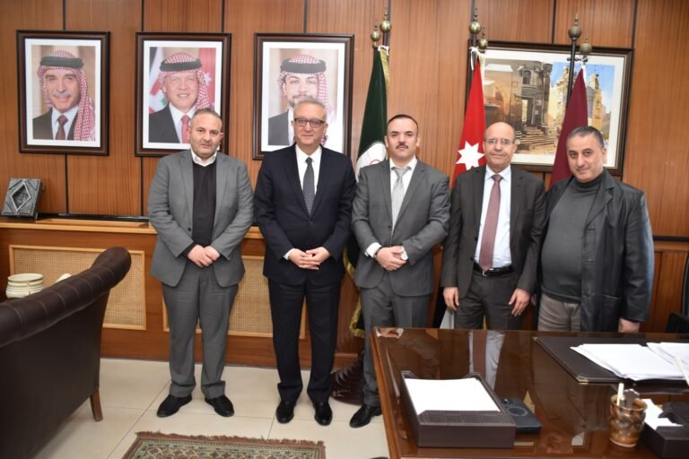 توقيع مذكرة تفاهم بين “اليرموك” و “مؤسسة النبأ الأردنية” لعقد مؤتمر علمي حول الإعلام