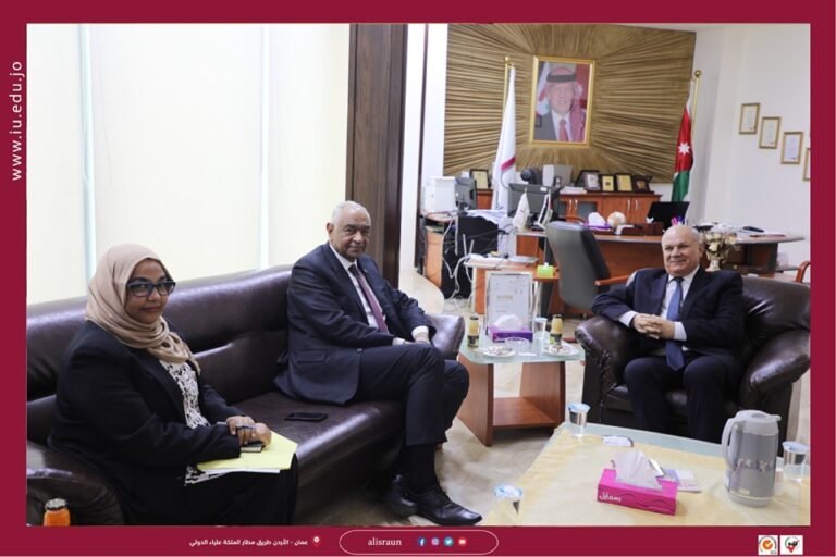 سفير الجمهورية السودانية يزور جامعة الإسراء