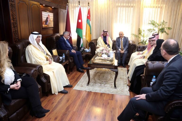 “الأردنية” و”وزارة الإعلام السعودية” تؤكدان أهمية تطوير مهارات التربية الإعلامية