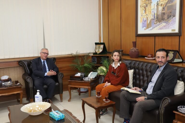 بحث التعاون بين اليرموك والمعهد الثقافي الإسباني