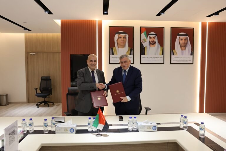 رئيس الجامعة الأردنية يوقع اتفاقية تعاون مع جامعة رأس الخيمة للطب والعلوم الصحية في دولة الإمارات العربية