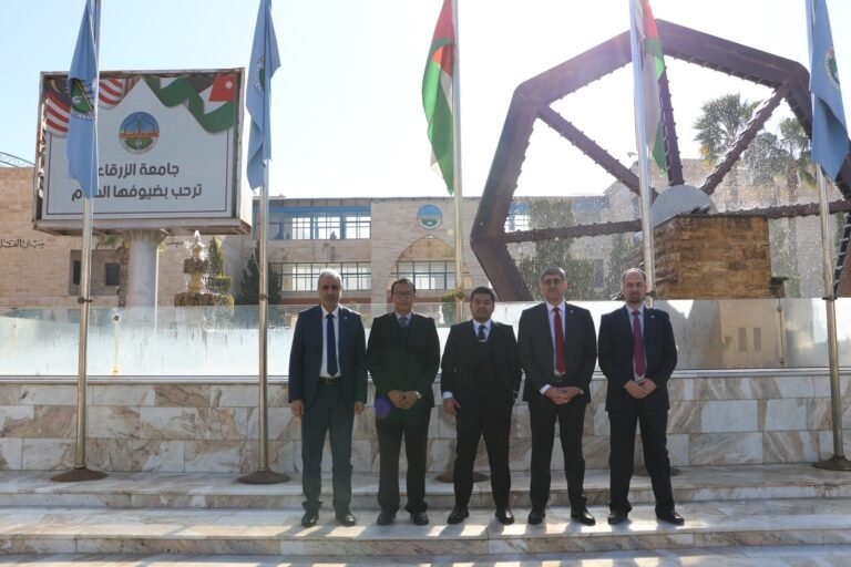 وفد من الملحقية الثقافية الماليزية يزور جامعة الزرقاء