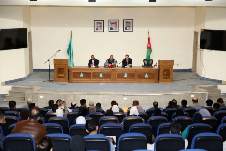 ندوة بعنوان “حماية الأسرة وتقوية أواصرها” في جامعة آل البيت