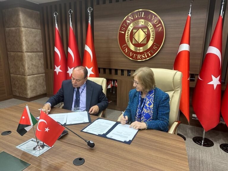 جامعة جرش تشارك في المؤتمر العربي التركي الرابع لرؤساء الجامعات العربية والتركية في اسطنبول