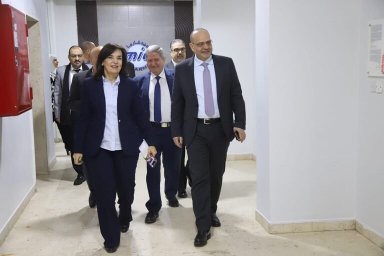 ​”صيدلة الأردنية” تنظم جلسة حوارية حول بناء أنموذج تعاون لتدريب وبناء قدرات الطلبة وحديثي التخرج