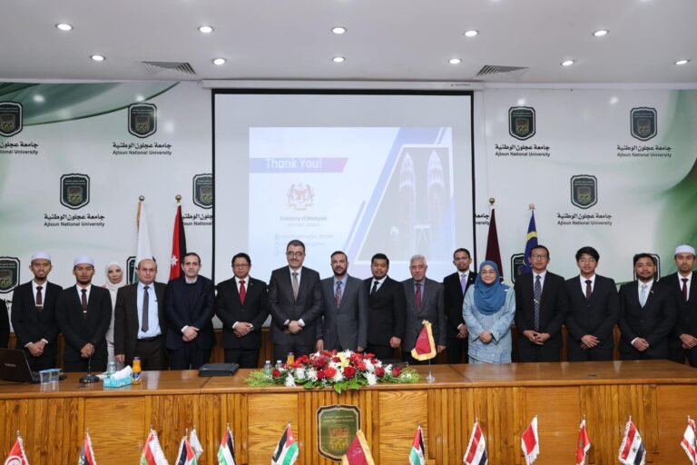 السفير الماليزي في عمان يحاضر حول العلاقات الأردنية الماليزية في جامعة عجلون الوطنية