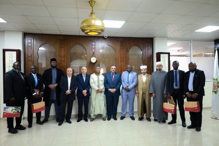 السفير النيجيري يزور جامعة العلوم الإسلامية العالمية