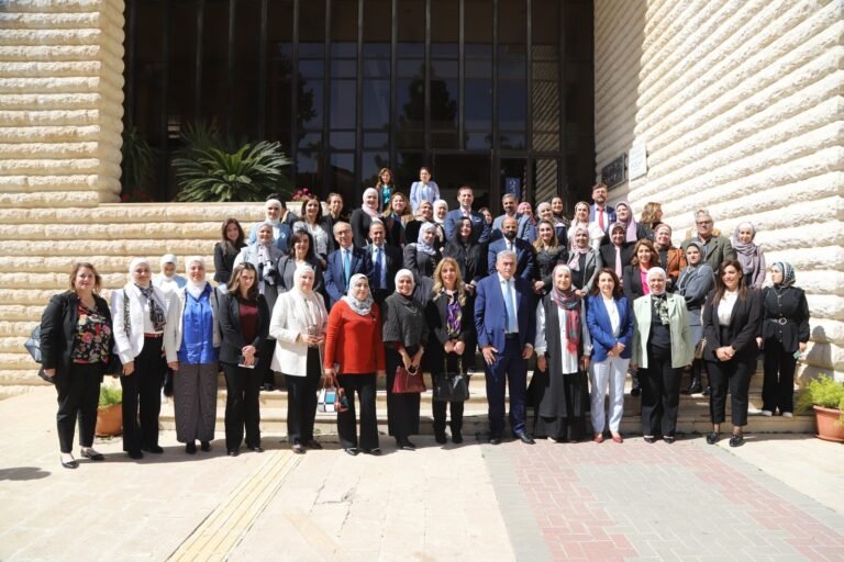 بمناسبة اليوم العالمي للمرأة “عبيدات” يرعى إطلاق ملتقى خريجي مركز دراسات المرأة