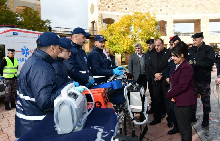 معرض للدفاع المدني في جامعة العلوم والتكنولوجيا بمناسبة اليوم العالمي