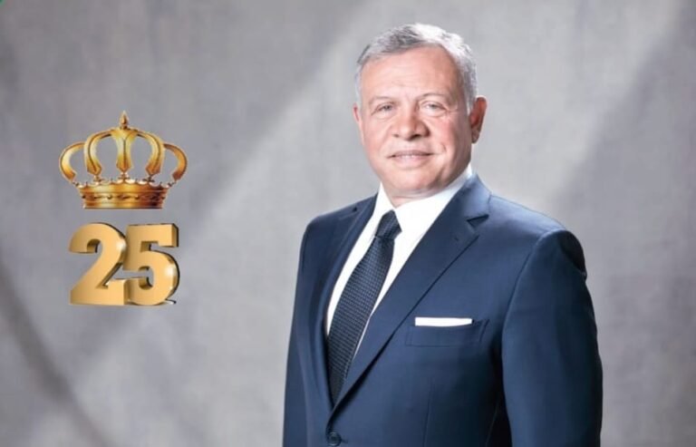 الملك يُنعم على إذاعة “يرموك أف أم” بميدالية اليوبيل الفضي