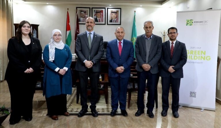 جامعة آل البيت والمجلس الأردني للأبنية الخضراء يوقعان مذكرة تفاهم لتعزيز استدامة الأبنية الخضراء