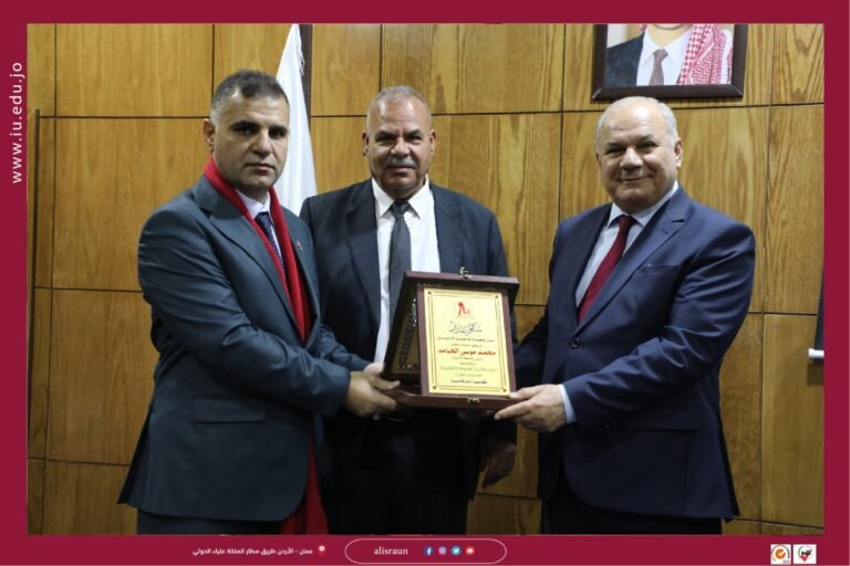 جامعة الإسراء تنظّم ندوة علمية بعنوان السترجة بين العربية والانجليزية: تحديات وحلول