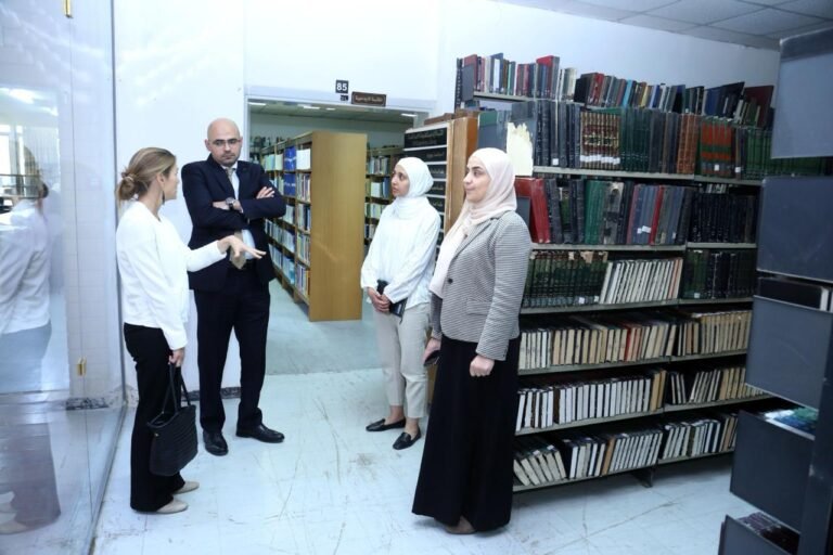 مكتبة الجامعة الأردنية ومكتب “اليونسكو” في الأردن يبحاث أوجه التعاون العلمي والثقافي
