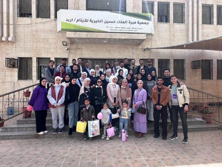 “جوالة اليرموك” يزورون مبرة الملك حسين الخيرية للأيتام