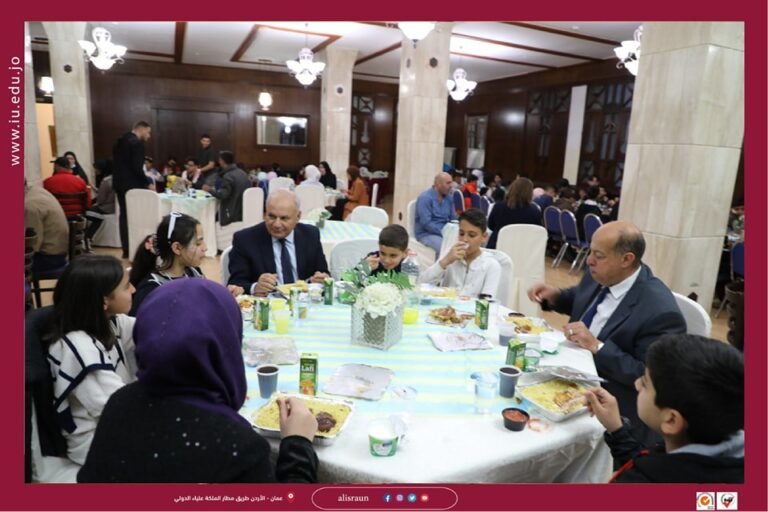 إفطاراً خيرياً للأيتام في جامعة الإسراء