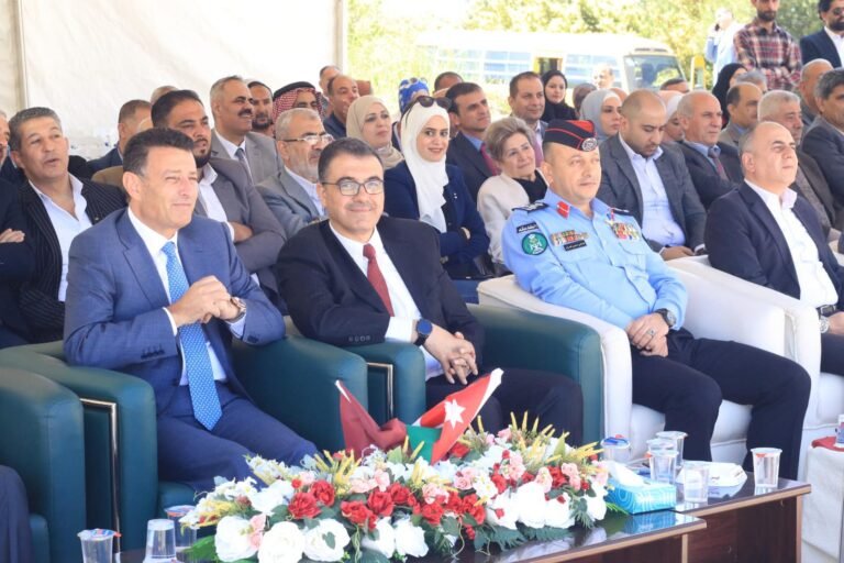 جامعة عجلون الوطنية تحتفل باليوبيل الفضي لتسلم جلالة الملك سلطاته الدستورية