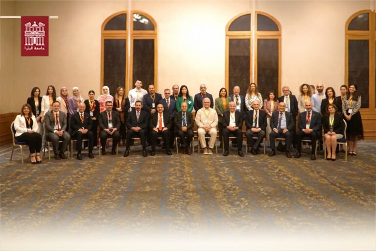 رئاسة جامعة البترا تشارك في أعمال مؤتمر الأكاديمية العربية للعلوم في بيروت