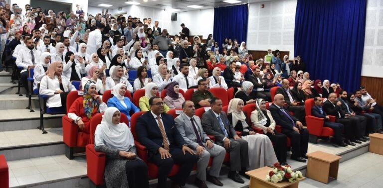 الزبون يرعى احتفال جامعة جدارا بأداء القسم لخريجي كلية الصيدلة
