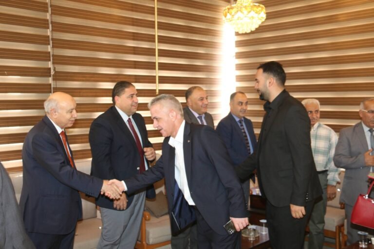 أسرة جامعة مؤتة تتبادل التهاني بمناسبة عيد الأضحى المبارك