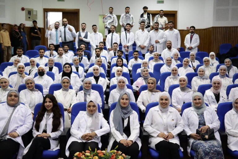 حفل أداء قَسم خريجي كلية الصيدلة في جامعة فيلادلفيا