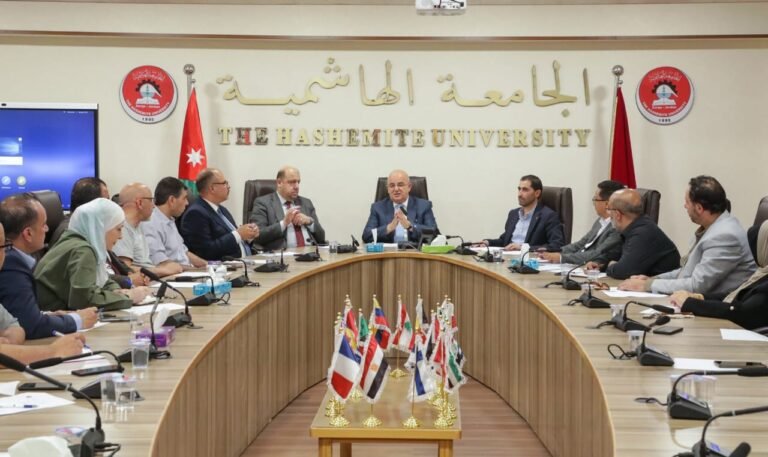 الجامعة الهاشمية تطلق اسم ” فوج اليوبيل الفضي” على الفوج السادس والعشرين من خريجيها