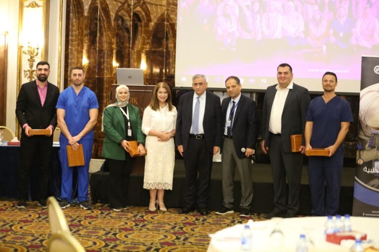 “عبيدات” يكرم البعثة الطبية للجمعية الطبية السورية الأمريكية- SAMS في الأردن