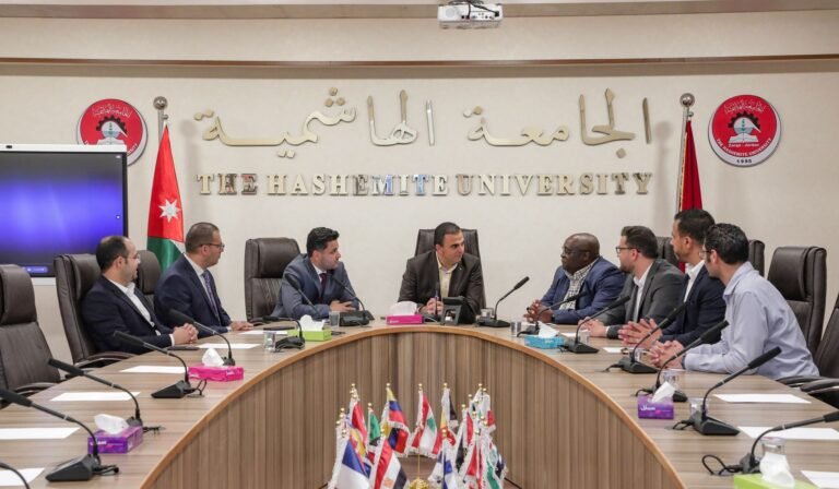 الجامعة الهاشمية وجامعة “ساوثهامبتون البريطانية” يبحثان سبل التعاون المشترك