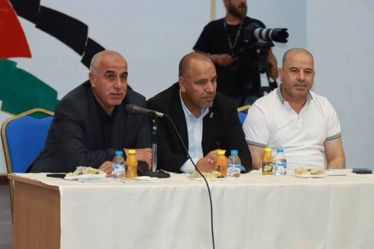 جلسة تعريفية بجائزة الحسين بن عبدالله للعمل التطوعي في جامعة الحسين بن طلال