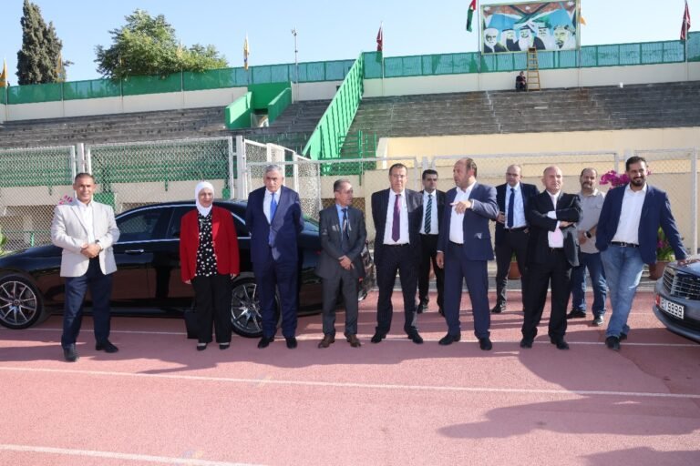 رئيس الجامعة الأردنية يتفقّد ميدان حفلات تخريج الفوج التاسع والخمسين “فوج اليوبيل الفضي”