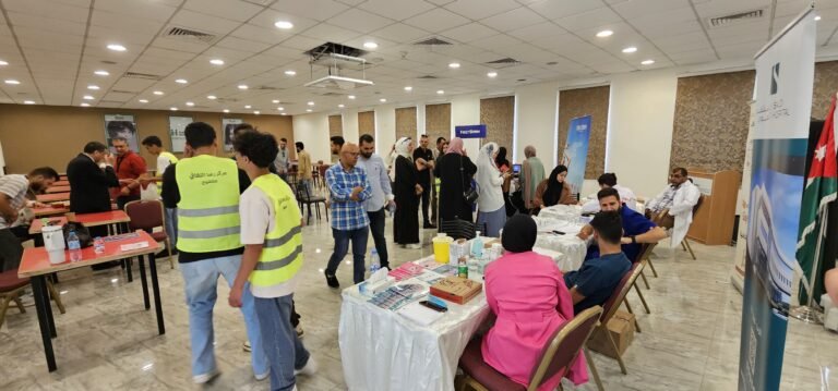الجامعة العربية المفتوحة تحتفل بيوم طبي بالتعاون مع مركز زها الثقافي