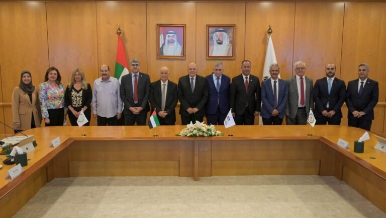 مجلس إدارة المجلس العربي للتدريب والإبداع الطلابي يعقد اجتماعه الواحد والثلاثين في جامعة الشارقة في دولة الإمارات العربية المتحدة
