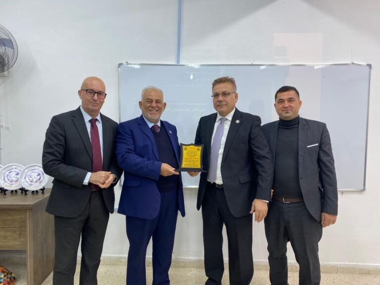 كلية العلوم التربوية في جامعة إربد الأهلية تقيم معرضًا للوسائل التعليمية