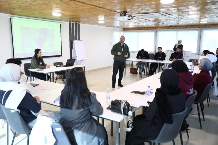 طلبة “الشرق الأوسط” يتدربون على مهارات الوعي الذاتي