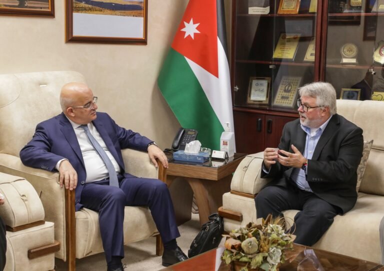 “رائد الكيمياء الخضراء” البروفيسور وورنر يحاضر في الجامعة الهاشمية