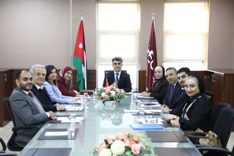 إشادة بالخطة الدراسية للتحاليل الطبية والعلوم المخبرية في “الشرق الأوسط”