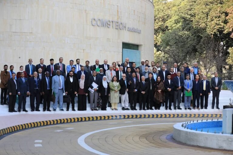 “الأردنية” تؤكّد فتحَ آفاق التعاون مع الجامعات المشاركة في الكومستيك