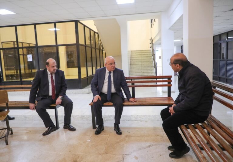 الحياري يواصل جولاته التفقدية على مرافق الجامعة ويؤكد أهمية توفير البيئة التعليمية المثلى للطلبة