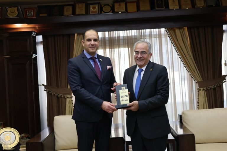 تعزيز الشراكات الأكاديمية بين عمان الأهلية وجامعة عجمان