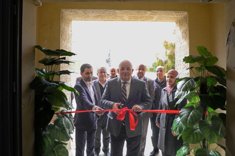 الحياري يتفقد جاهزية سكن طالبات الجامعة الهاشمية بعد إعادة تأهيله وتحديثه